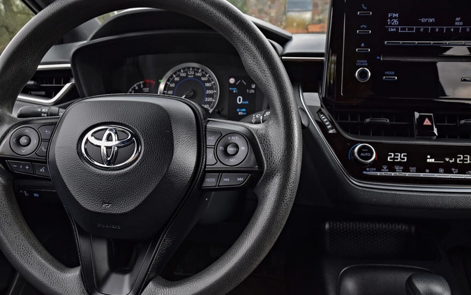 Toyota Corolla cena 63900 przebieg: 230000, rok produkcji 2019 z Boguchwała małe 529